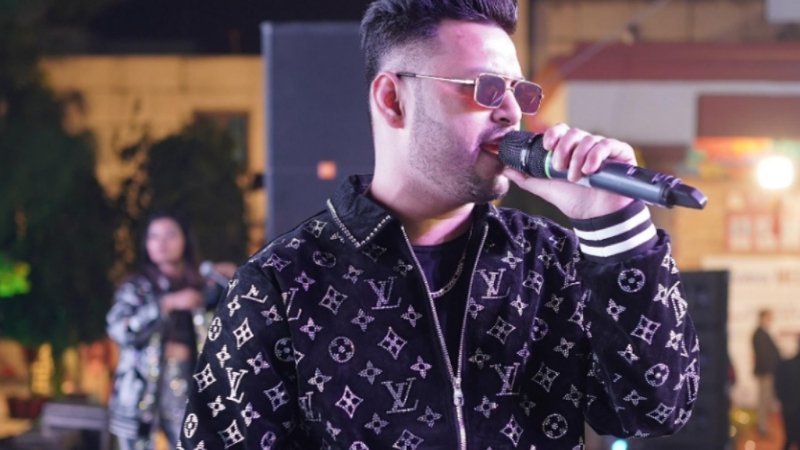 Tushar Negi redefines Entertainment with a Unique Fusion of Live Music and DJ Performances